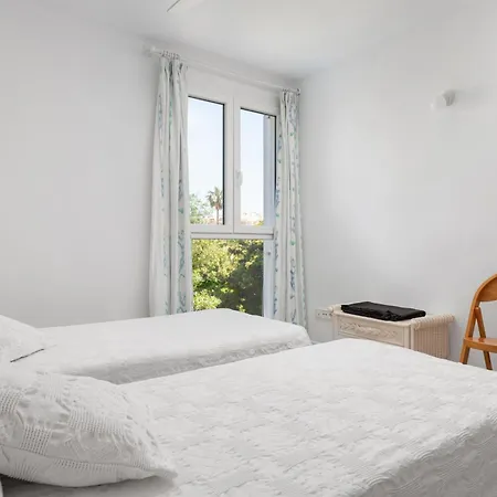 Roca Llenaire 1c Apartment *